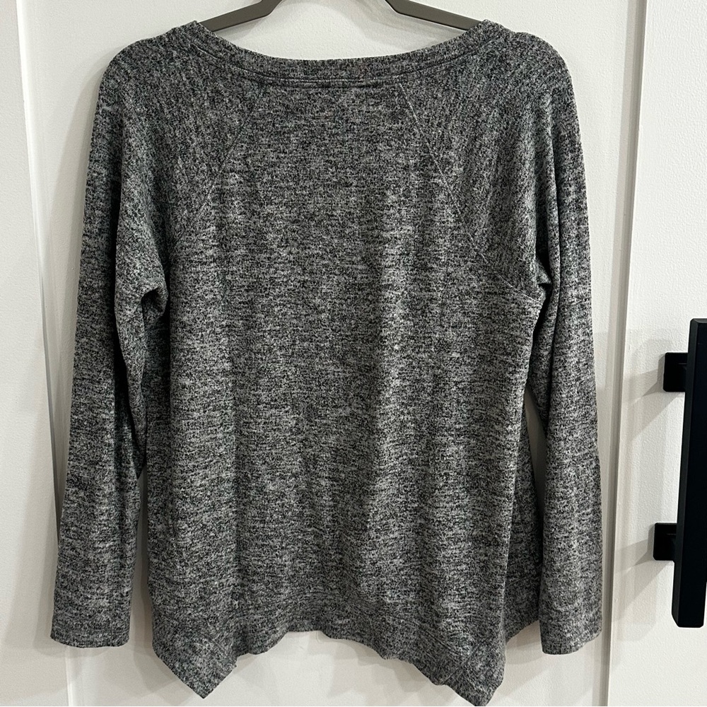 Juicy Couture Gray Space Dye Raglan Pullover Sweater with Crystal Inlay - Size M - Picture 3 of 8